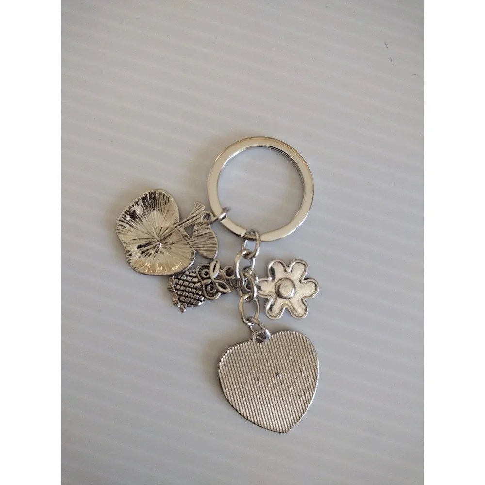 Unbranded Key Chain A Great Teacher Heart And‎ Apple Silver